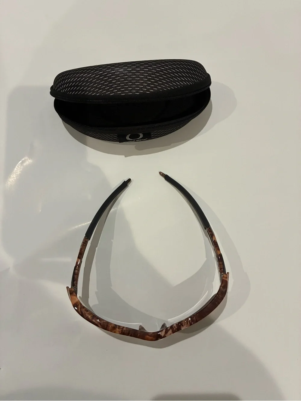 Oakley Tortoise Shell Brown Lens Sport Sunglasses with Case